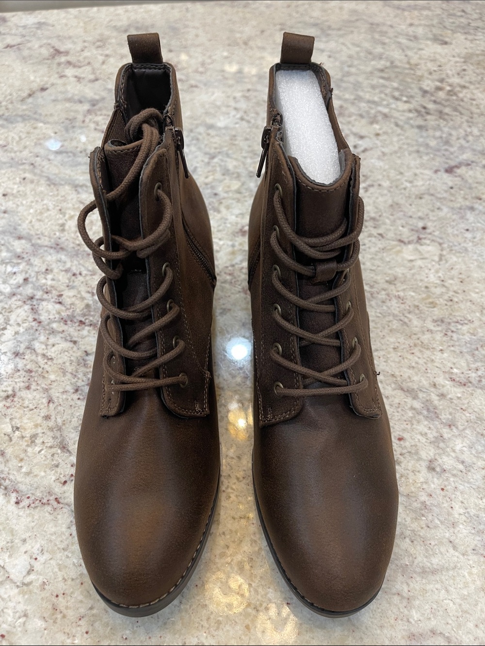 Bella Vita Bismark Brown Lace Up Ankle Boots 11W Wide NEW IN BOX